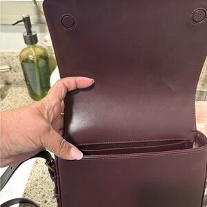 Elegant Burgundy Leather Shoulder Bag